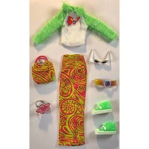 1999 Mattel-Generation Girl Gear Outfit 24326 (As shown)